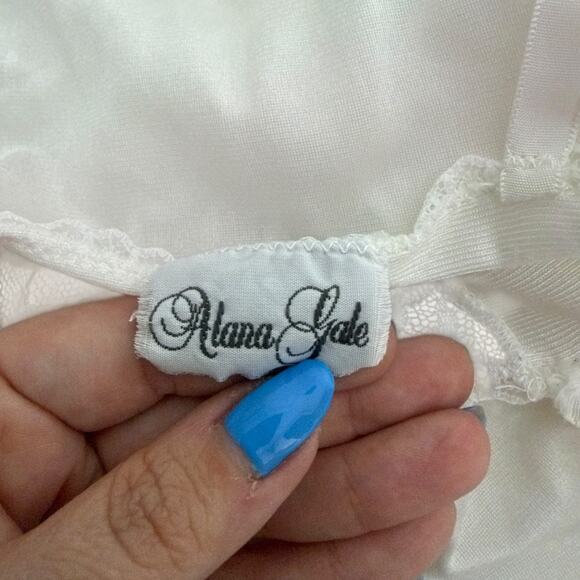 Vintage 80s White Lace Satin Romper Teddy Bridal Lingerie Sleepwear Small - Picture 7 of 9